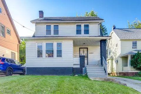 13624 North Dr, Garfield Heights, OH 44105