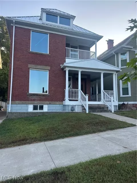 818 2nd St, Marietta, OH 45750