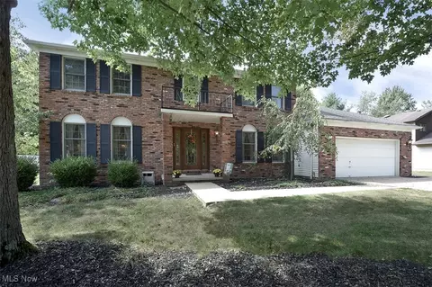 8960 Wildwood Dr, North Royalton, OH 44133