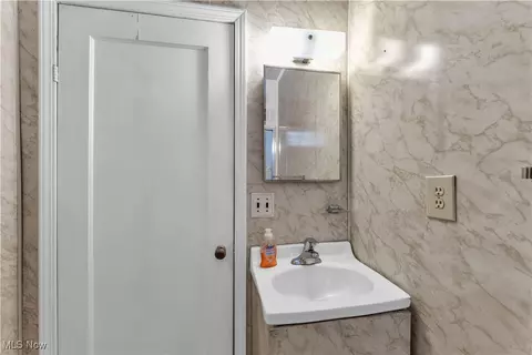 310 E 44th St, Lorain, OH 44052 photo 13
