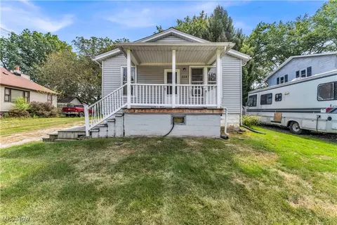 310 E 44th St, Lorain, OH 44052