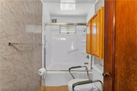 310 E 44th St, Lorain, OH 44052 photo 12