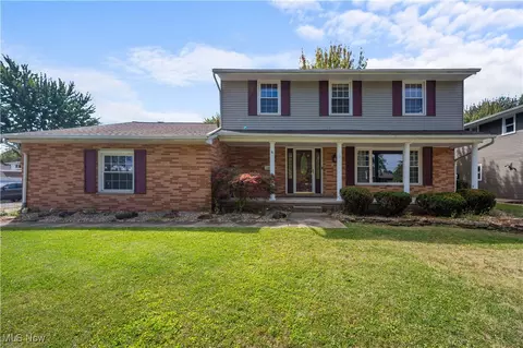 13541 Indian Creek Dr, Middleburg Heights, OH 44130