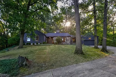 1561 Niles Cortland Rd SE, Warren, OH 44484