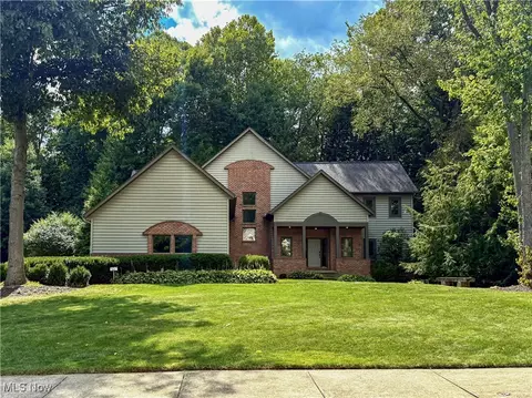 2694 High Hampton Trl, Cuyahoga Falls, OH 44223