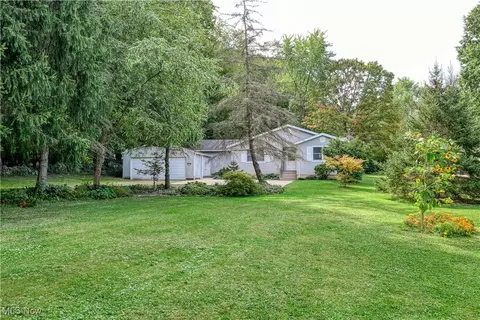 4364 Pioneer Trl, Mantua, OH 44255