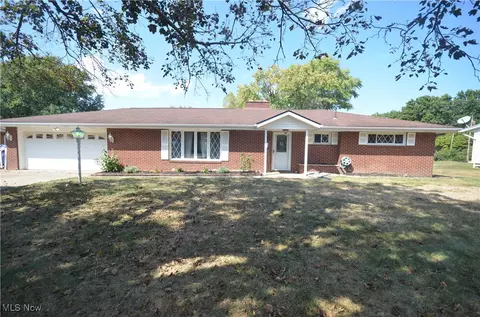 999 Howard Dr, Tallmadge, OH 44278