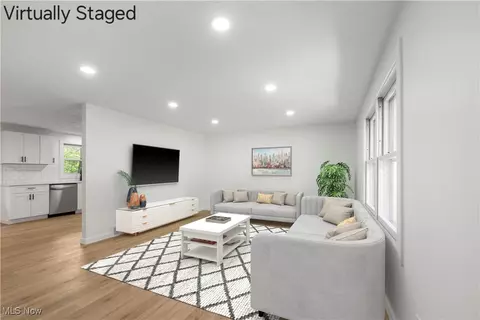 Living - 1009 Oak Tree Rd, Akron, OH 44320 photo 2 of 13
