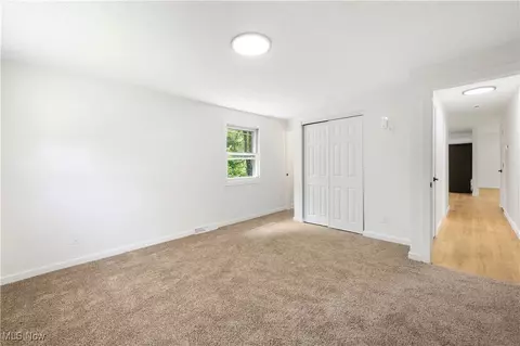 Bedroom - 1009 Oak Tree Rd, Akron, OH 44320 photo 2 of 6