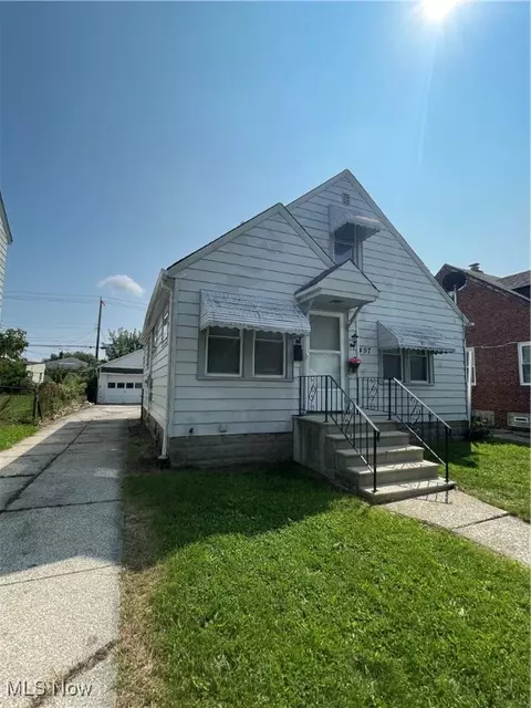 4497 W 147th St, Cleveland, OH 44135