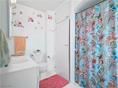 421 Adams St, Elyria, OH 44035 photo 24