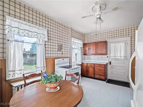 421 Adams St, Elyria, OH 44035 photo 19