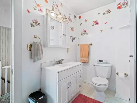 421 Adams St, Elyria, OH 44035 photo 25