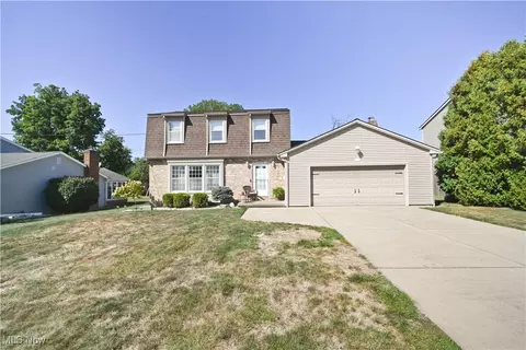 152 Mayflower Dr, Boardman, OH 44512