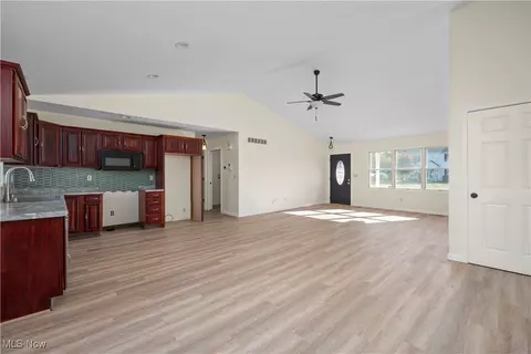 17225 Fairway Dr, Lagrange, OH 44050 photo 12