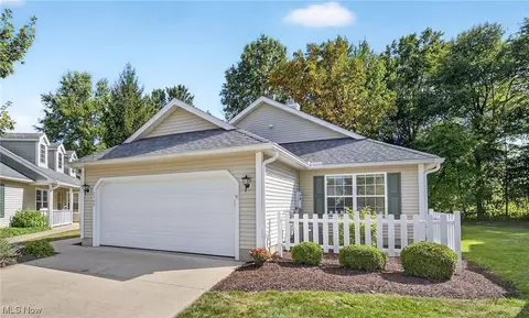 7569 Sanctuary Cir, Brecksville, OH 44141