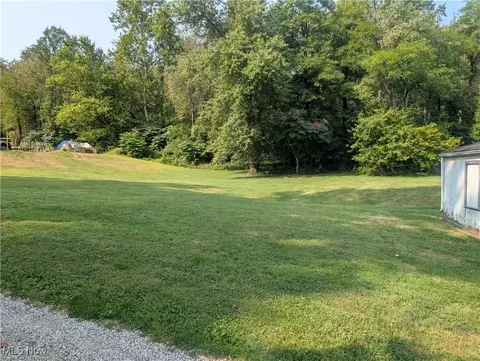 S Dawson Street, Uhrichsville, OH 44683