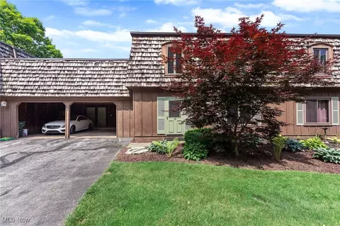 200 Granger Rd #32, Medina, OH 44256