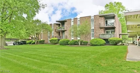 3060 N River Rd NE #K15, Warren, OH 44483