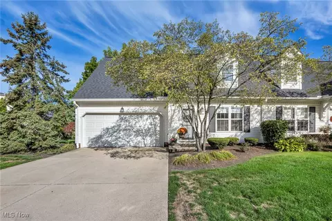 11231 Hampton Bay Ln, Concord, OH 44077