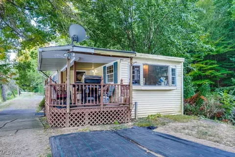 3203 Mount Pleasant Rd NW, Dover, OH 44622