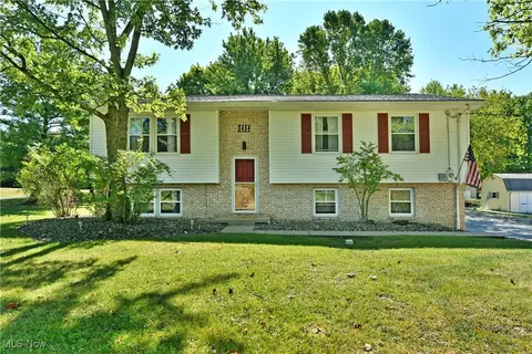 3454 Warren Meadville Rd, Cortland, OH 44410