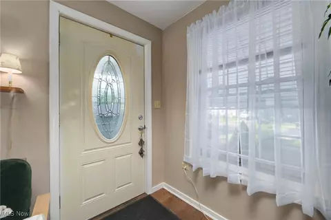 1501 E 248th St, Euclid, OH 44117 photo 9