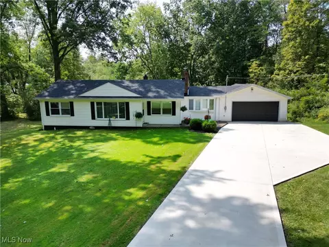 6170 Sodom Hutchings Rd, Girard, OH 44420