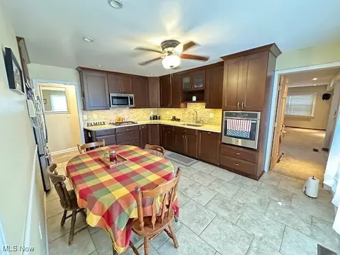 Kitchen - 272 Pineview Dr, Berea, OH 44017 photo 1 of 4