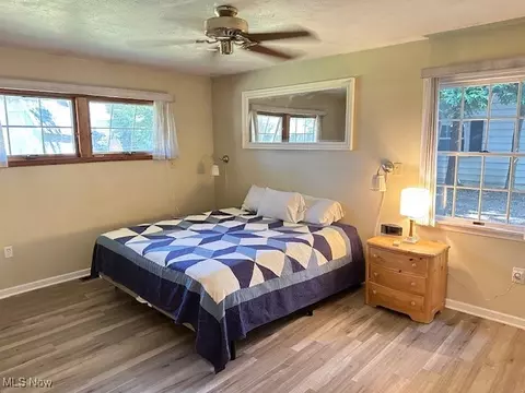 Bedroom - 272 Pineview Dr, Berea, OH 44017 photo 2 of 5