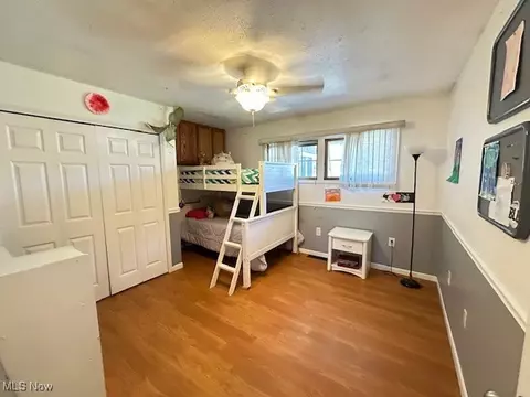 Bedroom - 272 Pineview Dr, Berea, OH 44017 photo 3 of 5