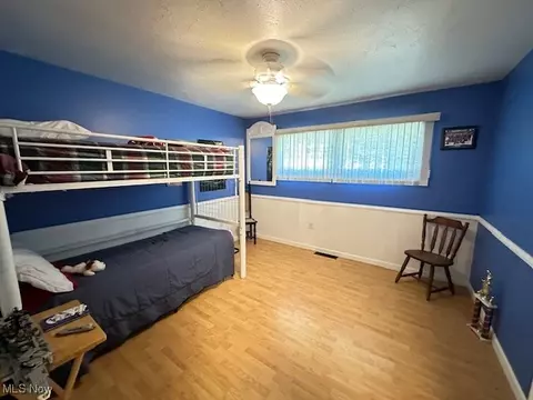 Bedroom - 272 Pineview Dr, Berea, OH 44017 photo 5 of 5