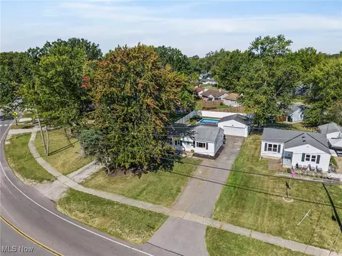 View/Area - 540 Hilliard Rd, Elyria, OH 44035 photo 2 of 7