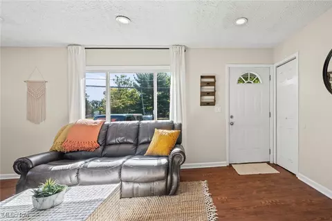 Entry Way - 540 Hilliard Rd, Elyria, OH 44035 photo 1 of 2