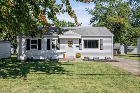 Exterior - 540 Hilliard Rd, Elyria, OH 44035 photo 4 of 12