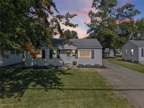 Exterior - 540 Hilliard Rd, Elyria, OH 44035 photo 1 of 12