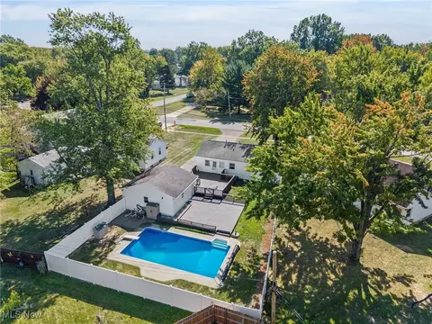View/Area - 540 Hilliard Rd, Elyria, OH 44035 photo 3 of 7