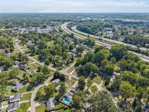 View/Area - 540 Hilliard Rd, Elyria, OH 44035 photo 7 of 7
