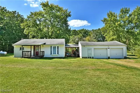 3191 Phalanx Mills Herner Rd, Southington, OH 44470
