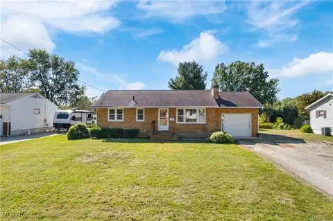 1638 Harden Dr, Barberton, OH 44203