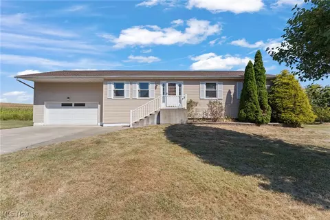 215 Orchard St, East Canton, OH 44730