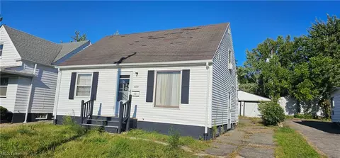 4445 E 154th St, Cleveland, OH 44128