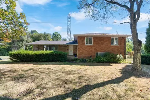 2395 Hull Dr, Copley, OH 44321