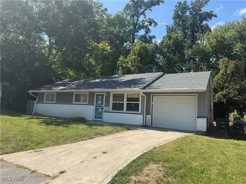 5723 Nahant Ave, Cincinnati, OH 45224