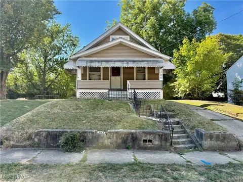 106 Emerling Ave, Akron, OH 44301