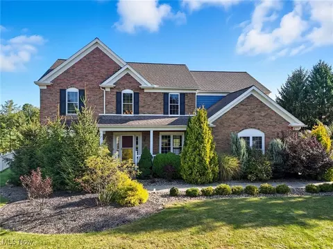 2923 Alling Dr, Twinsburg, OH 44087