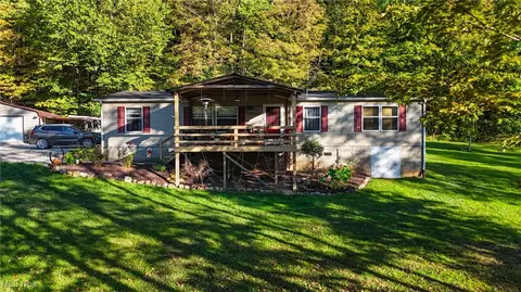 1788 Rosenbush Rd, Newport, OH 45768