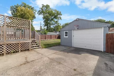 337 Harwood St, Elyria, OH 44035 photo 24