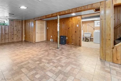 337 Harwood St, Elyria, OH 44035 photo 19