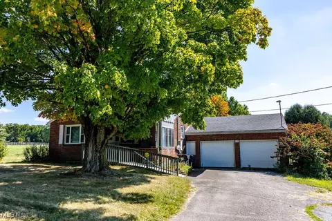 8131 Leffingwell Rd, Canfield, OH 44406